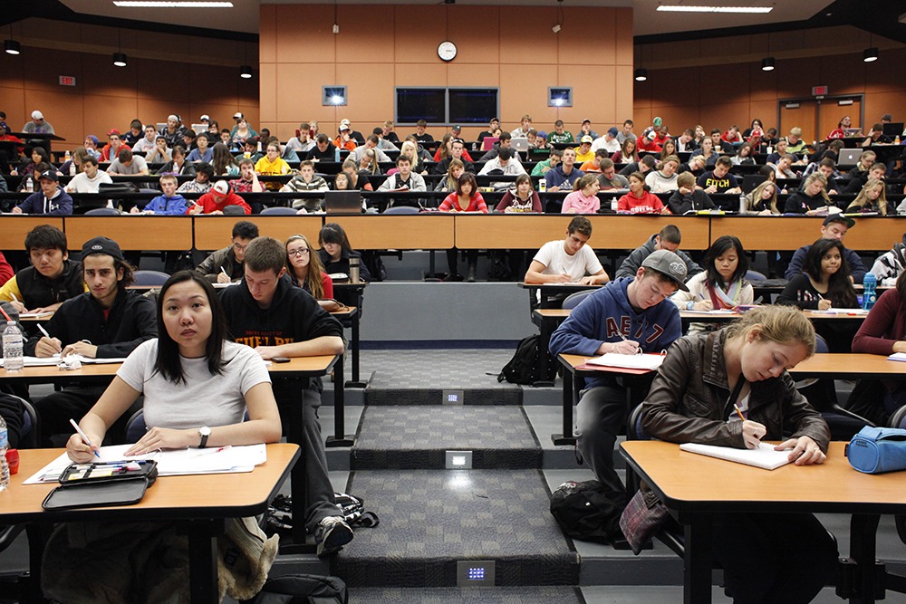 Sept. 24/2012 - Guelph University, Guelph, Ontario. "MATH*1030 Business Mathematics", taught by Prof. Jeremy Balka in the Dept. of Maths & Stats has 400 students present during lecture.