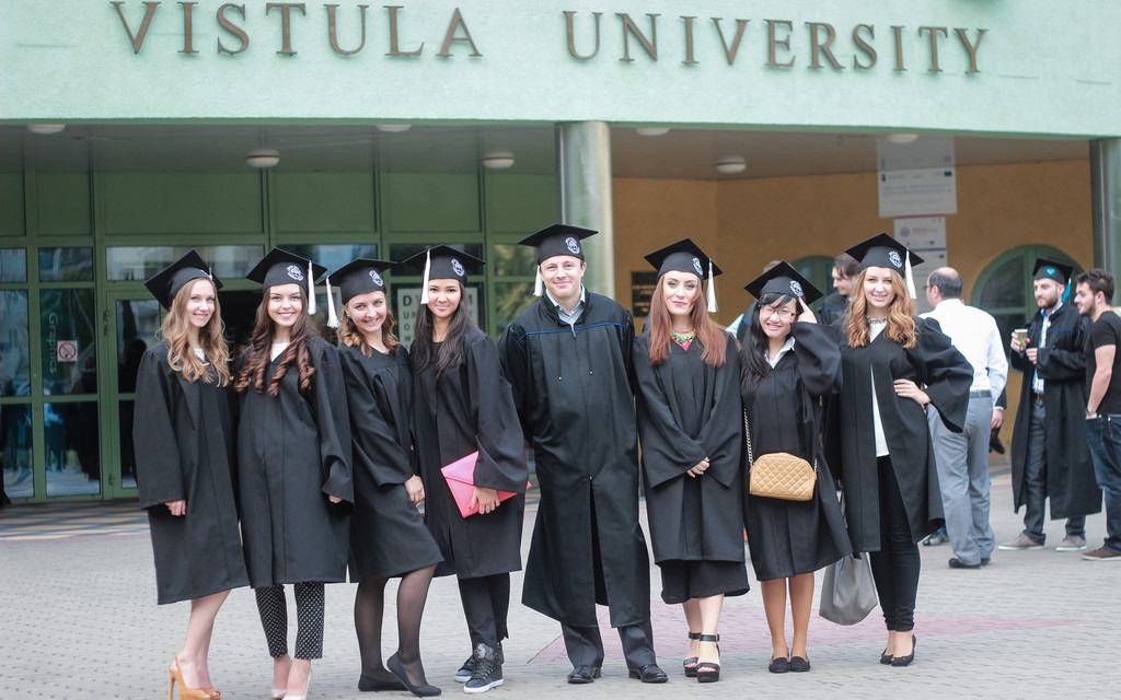 graduation-vistula-university-2015-05b2424082e140d3bbfad379d5171a8d